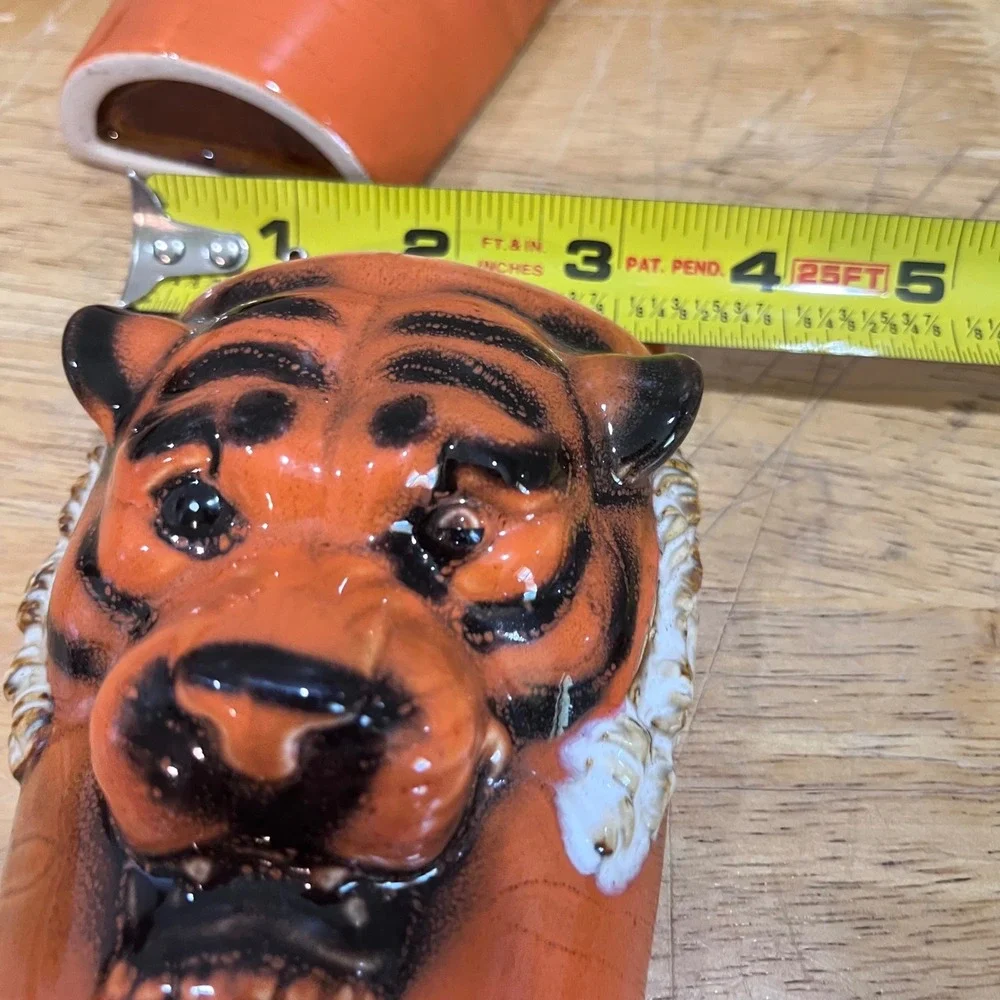Vtg‎ Mid Century Tiger Head Ceramic Wall Pockets Set of 2 Kitschy Jungle Decor